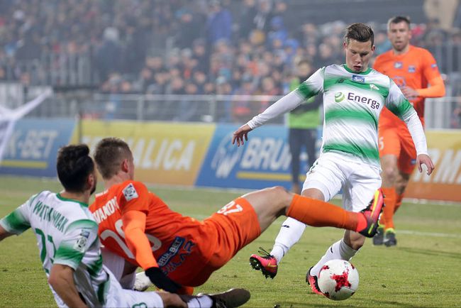 他展开初步 他展开初步