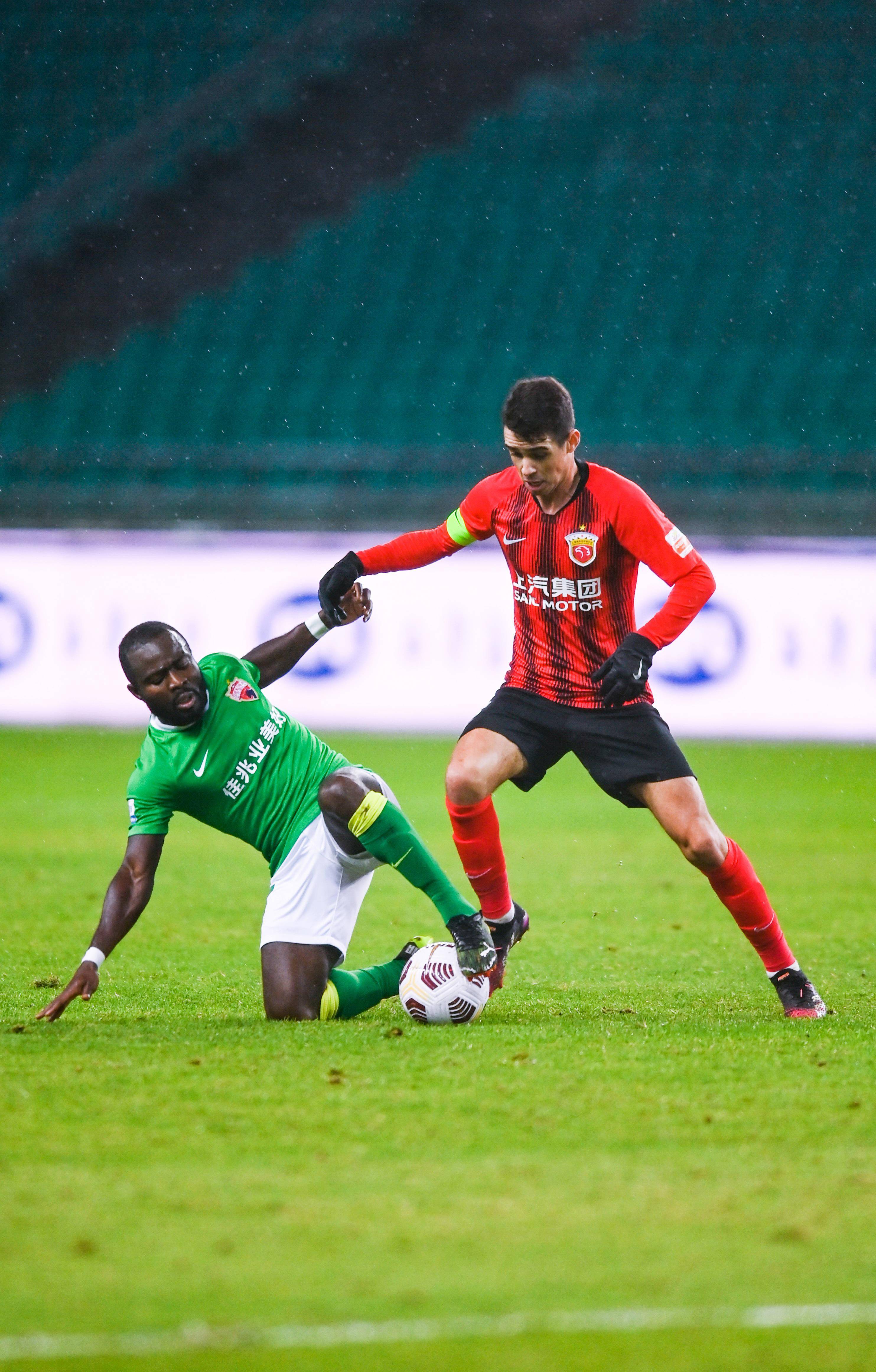 更是年轻球 更是年轻球