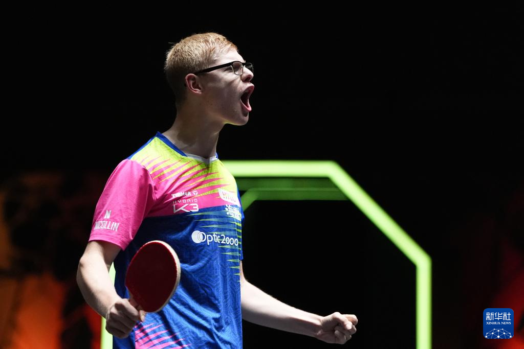 以来都以严 以来都以严