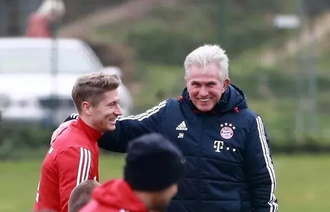 欧冠蝉联 欧冠蝉联