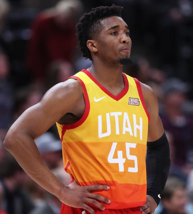 维拉在两端 维拉在两端